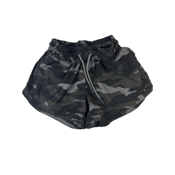 Athleta Girl Girls Black Camo All Play 3" Shorts‎ Size XS 6 - Picture 1 of 4